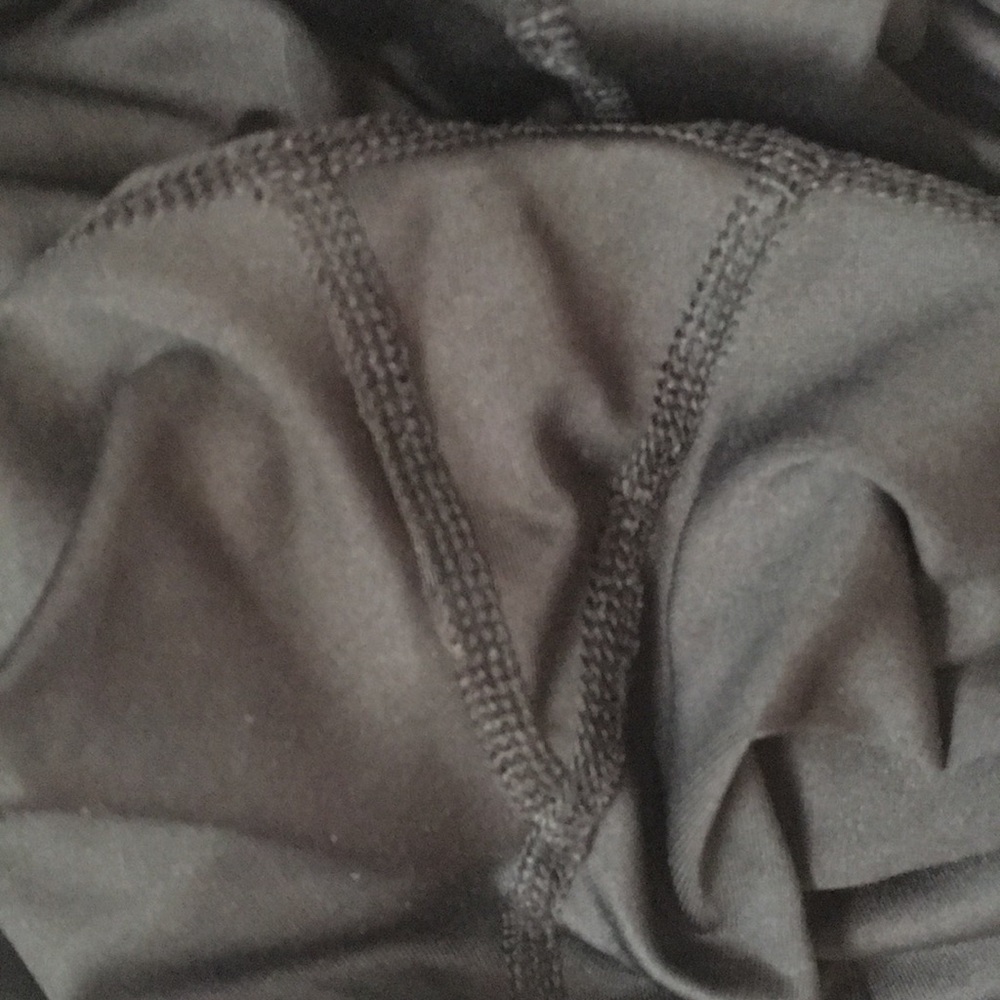 Two capris - Picture 6 of 8